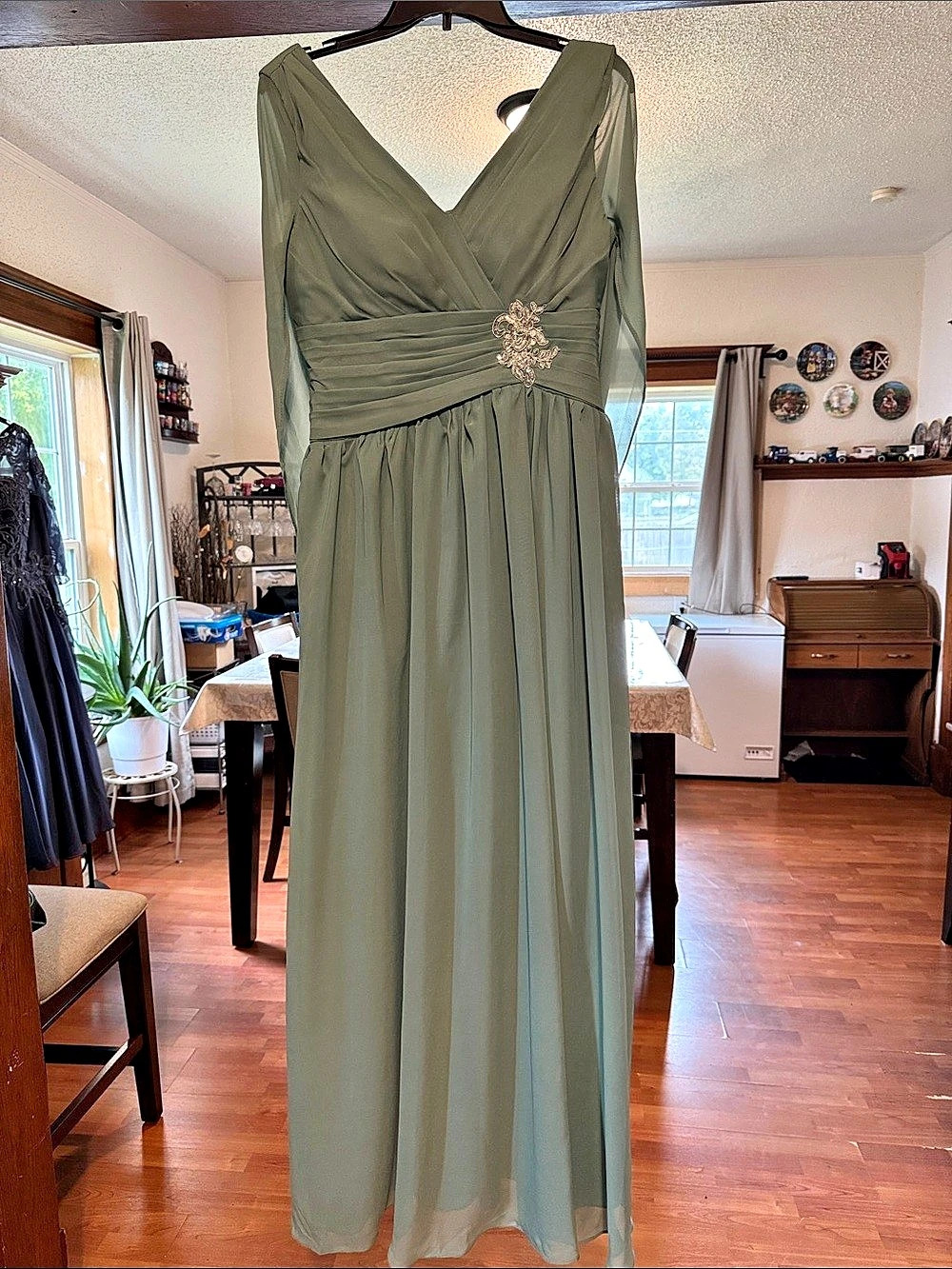 Formal International Maxi Dress Green Size 10 NWT